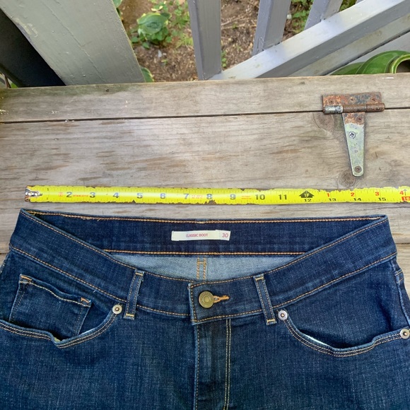 LEVIS Women’s Classic Boot Jeans - Picture 5 of 7